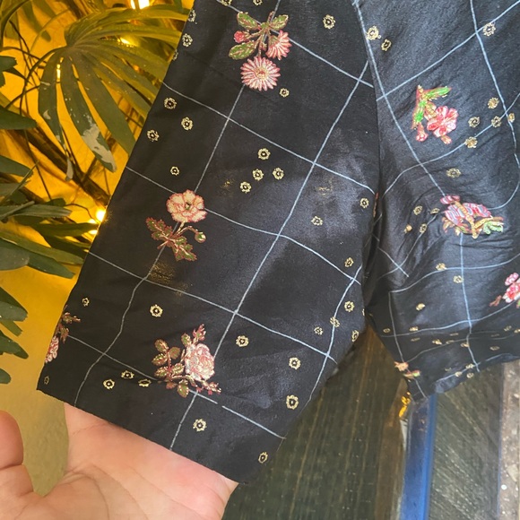 Melange Tops. Size- L - Picture 6 of 10